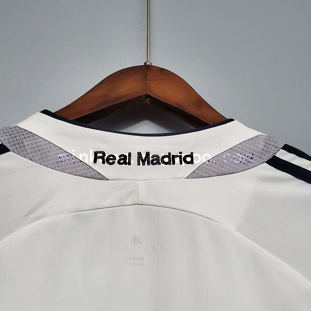 06-07 Real Madrid home white 32