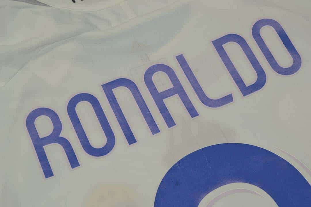 06-07 Real Madrid home white 8