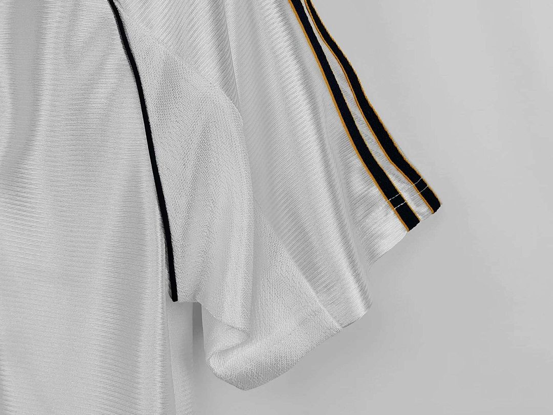 98-00 Real Madrid home white 10