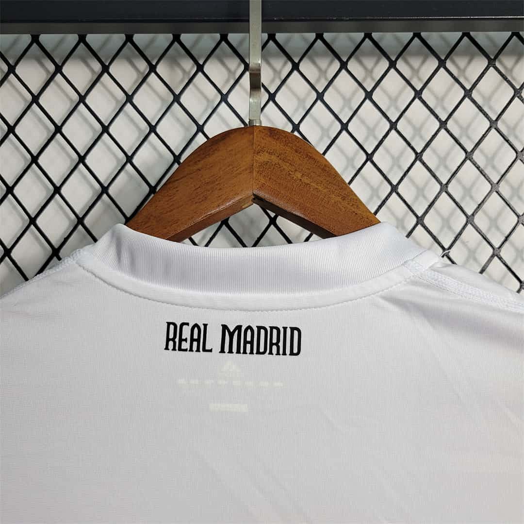 10-11 Real Madrid domicile manche longue 6