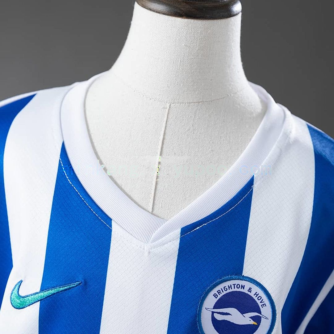 Brighton 25_26 Home Kids kit Jersey SIZE 16-28 9