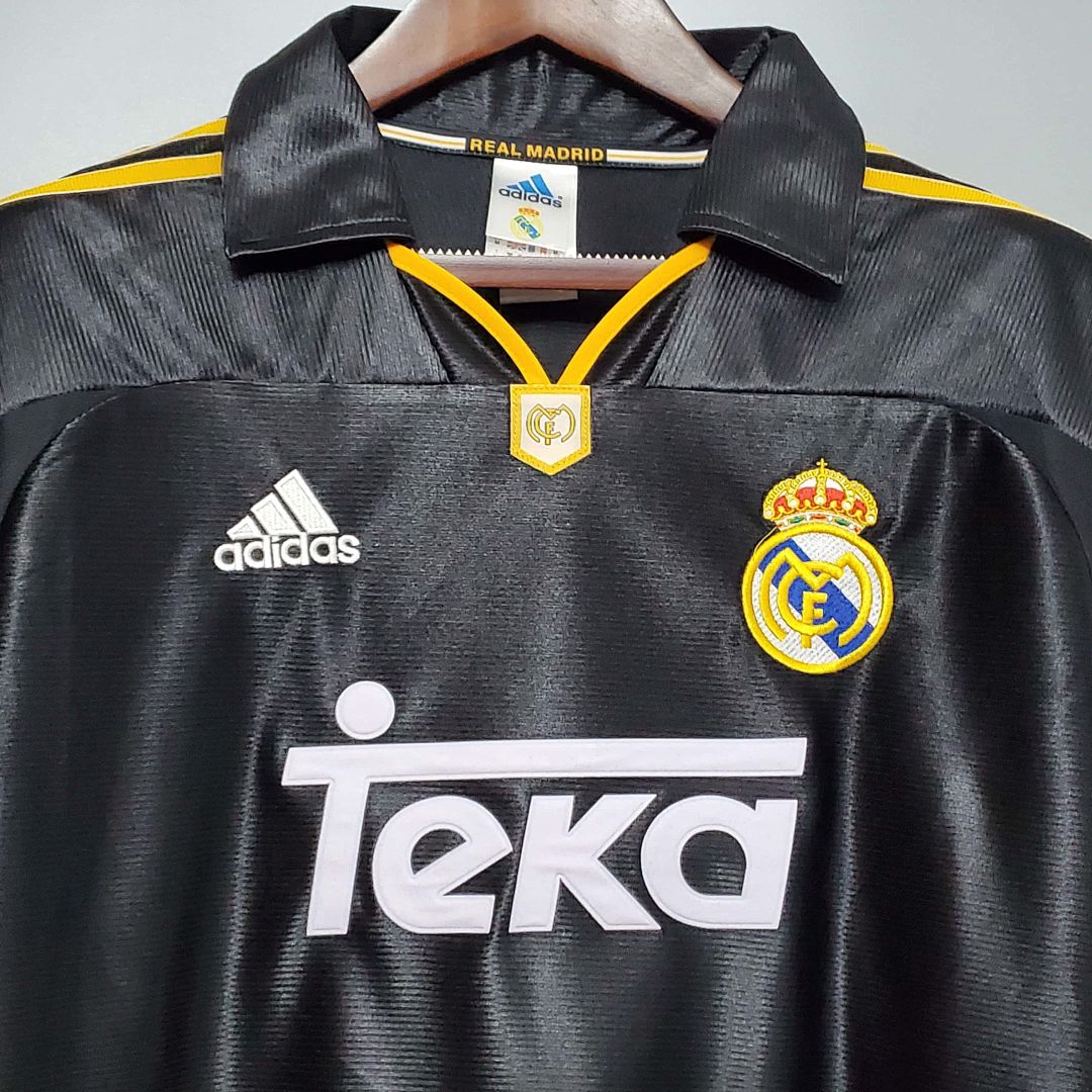 98-99 Real Madrid away 3