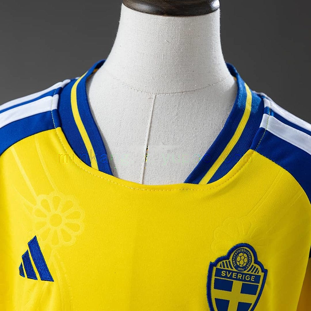 Sweden 2026 Home Kids Kit Jersey Size 16-28 9