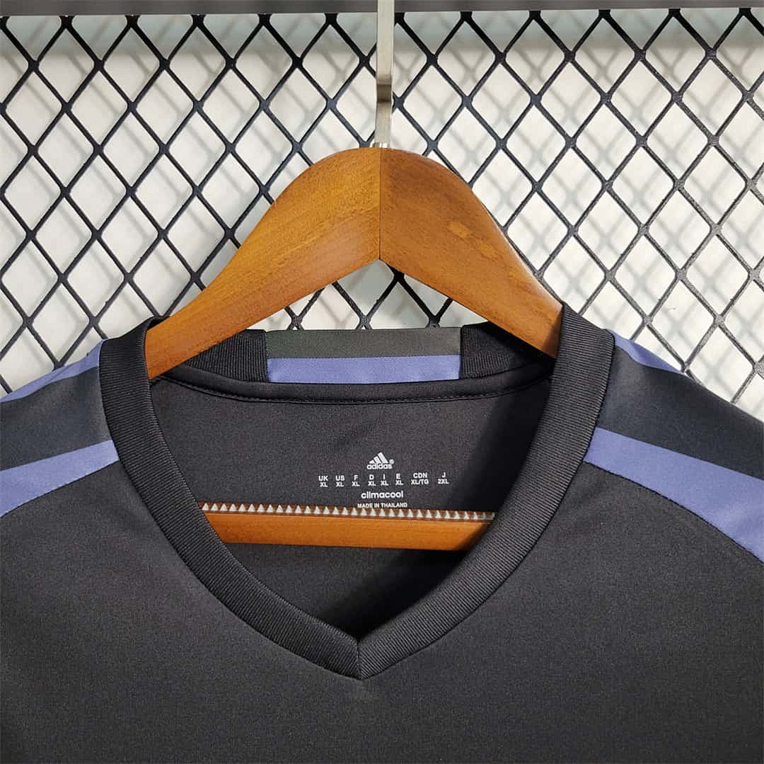 16-17 Real Madrid third away long sleeve 5