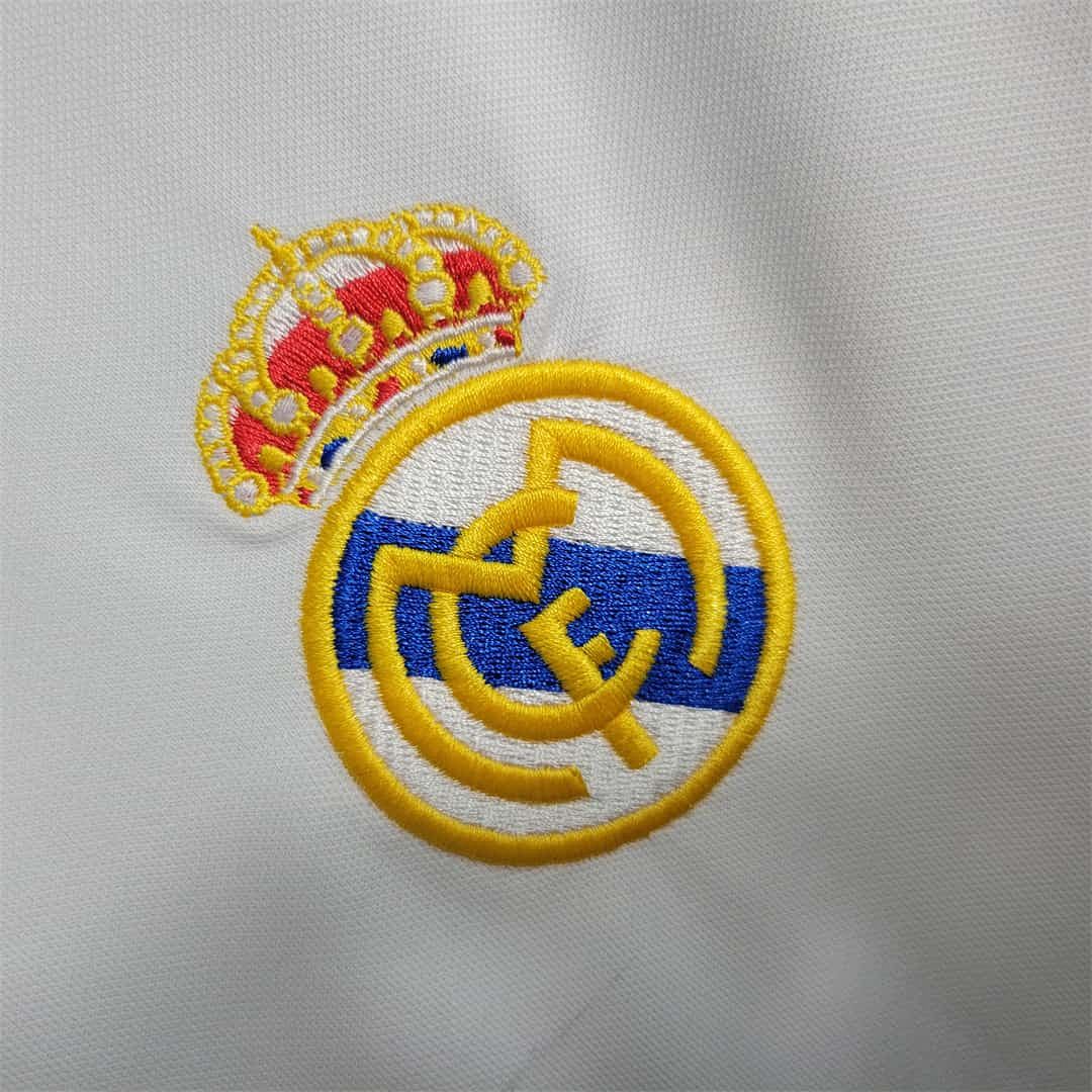 00-01 Real Madrid home 8