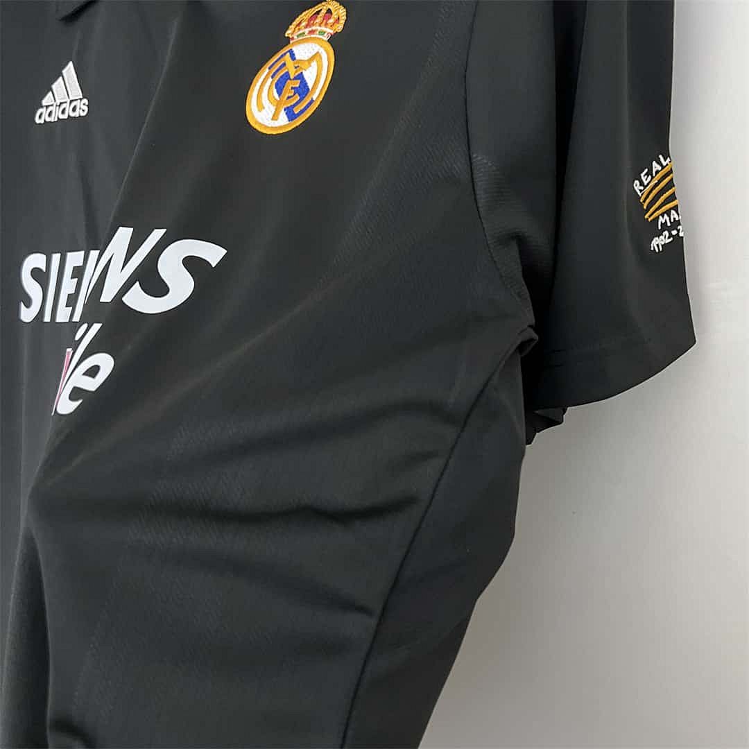 02-03 Real Madrid away 6