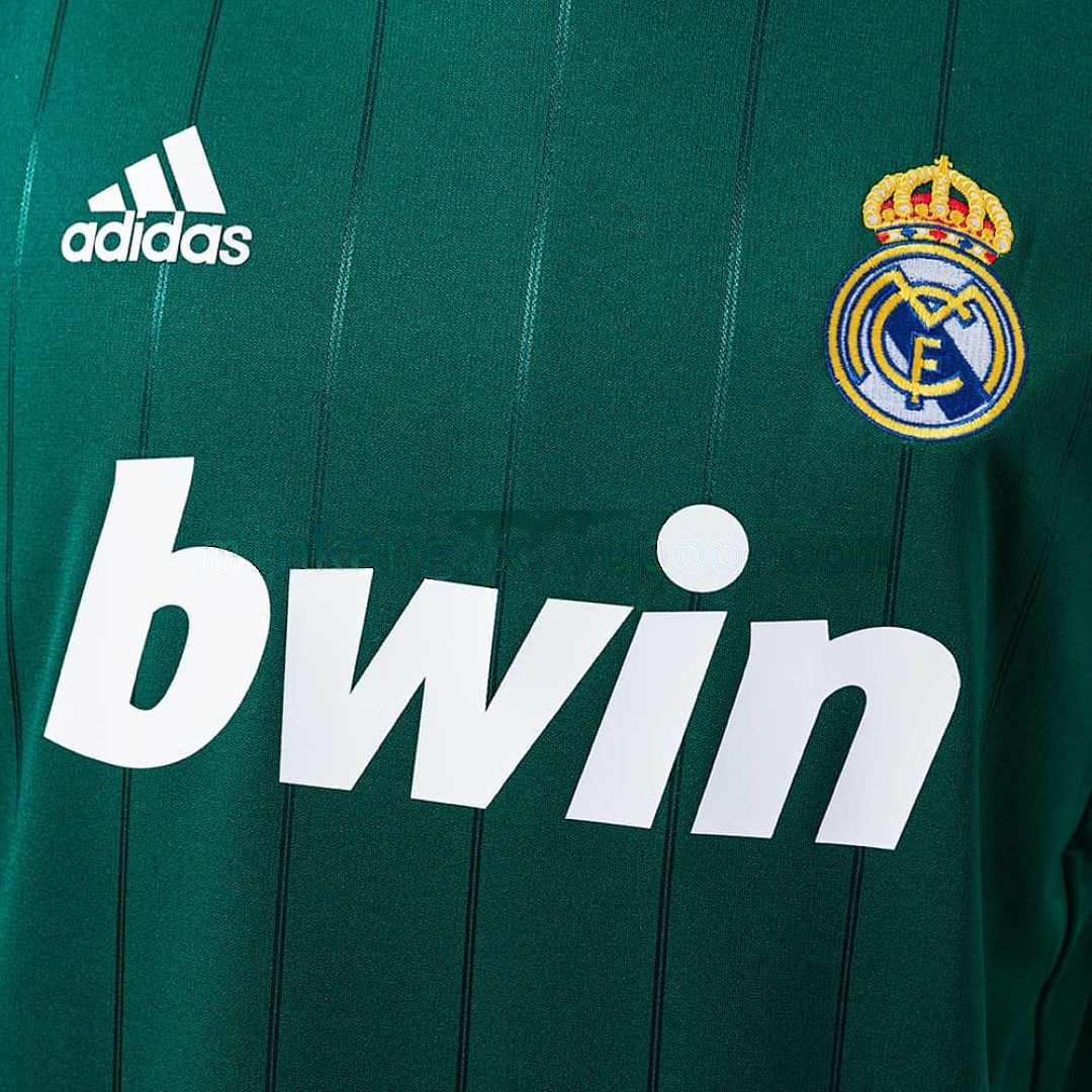 Retro Real Madrid 12_13 third away S-XXL 5