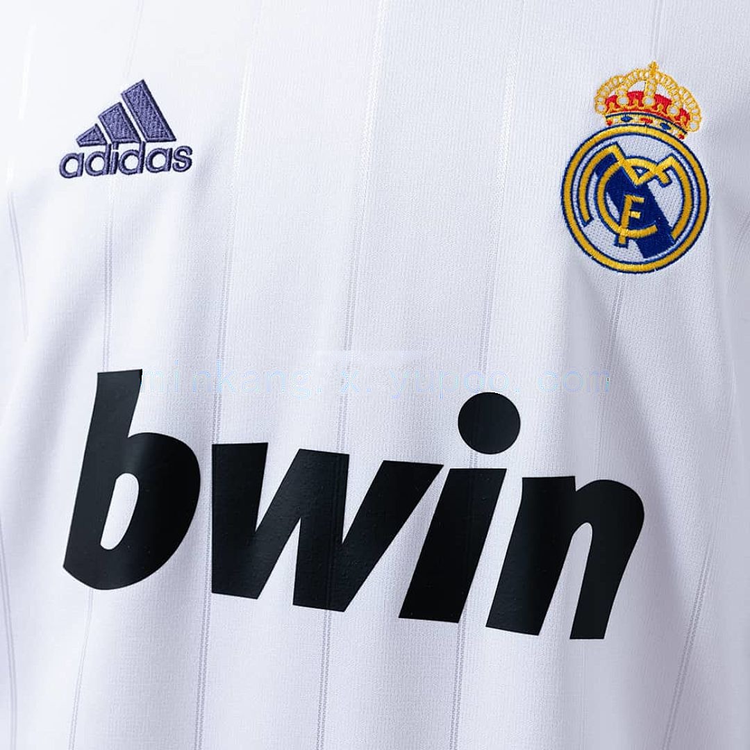 Retro 12_13 Real Madrid home S-XXL 5