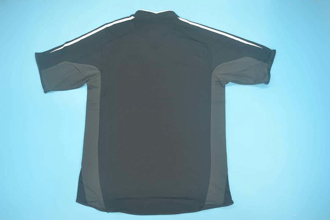 04-05 Real Madrid away 11