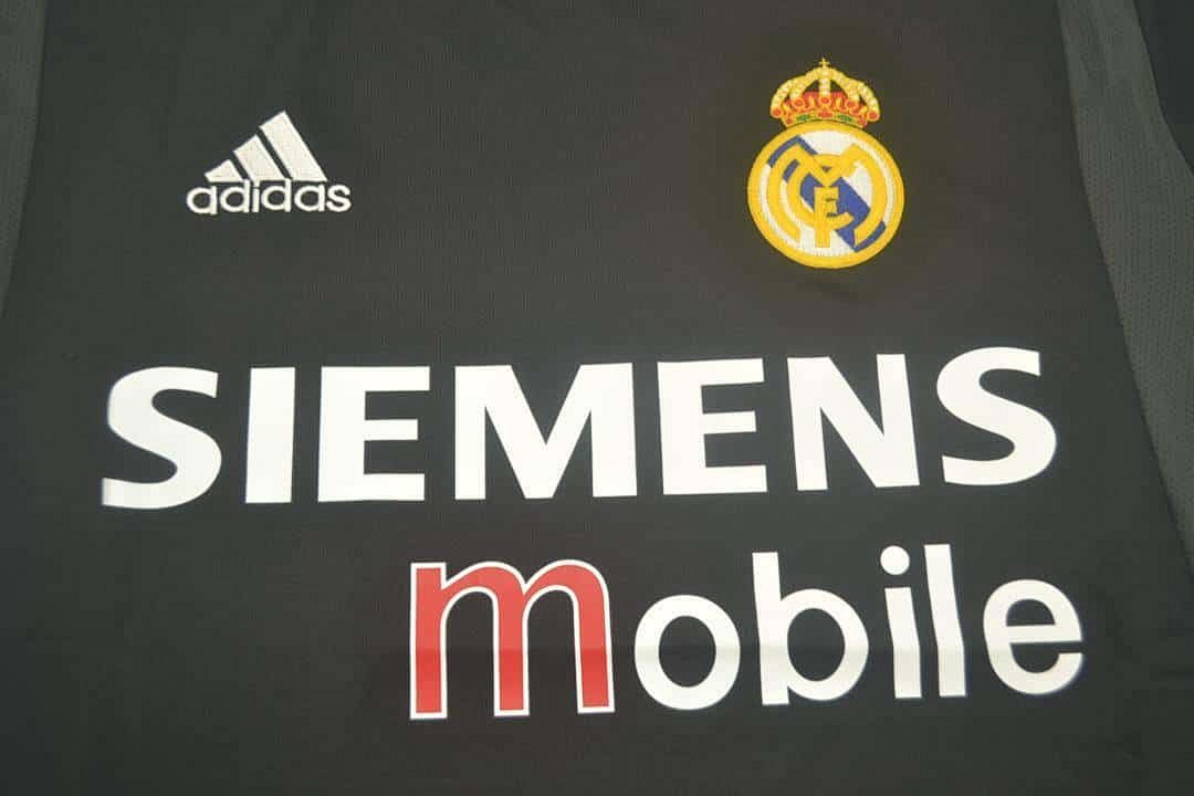 04-05 Real Madrid away 6