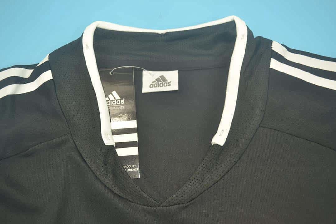 04-05 Real Madrid away 7