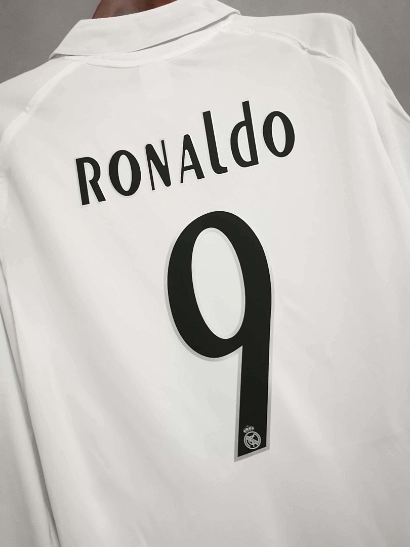 05-06 Real Madrid home long sleeve 11