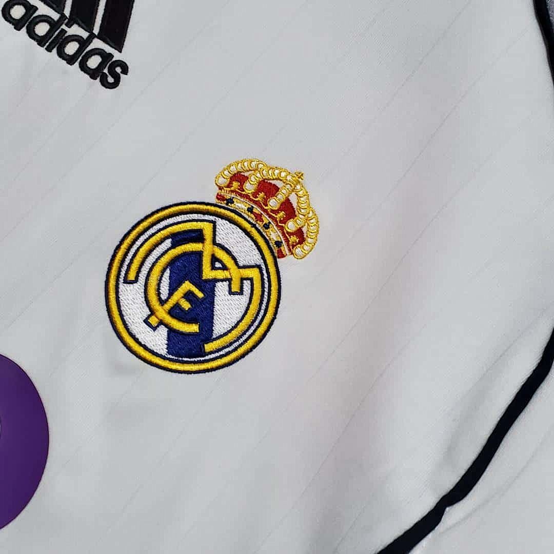 06-07 Real Madrid home long sleeve 6
