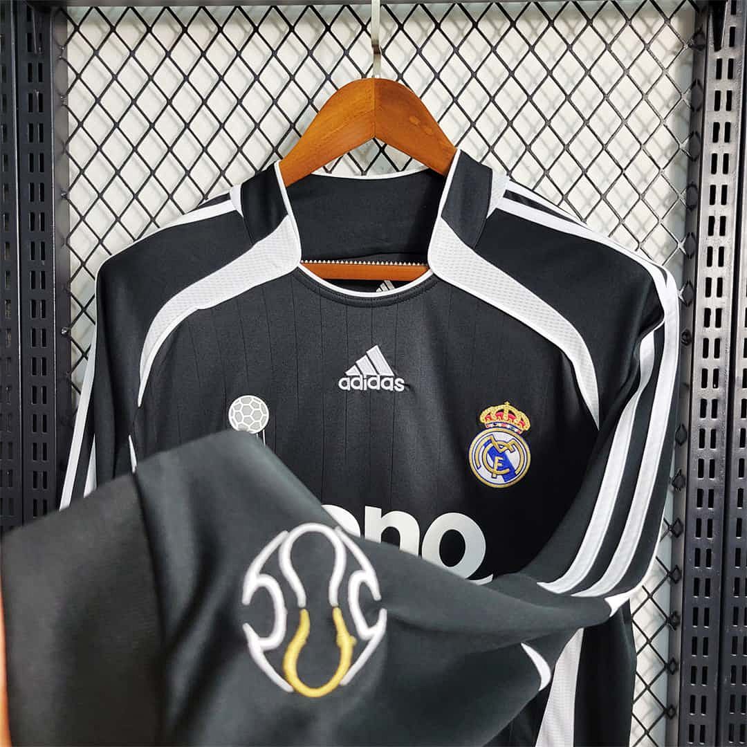 06-07 Real Madrid tercera visita manga larga 9