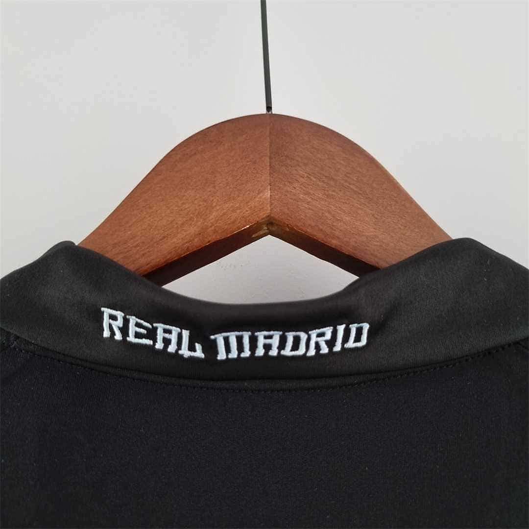 09-10 Real Madrid away 10