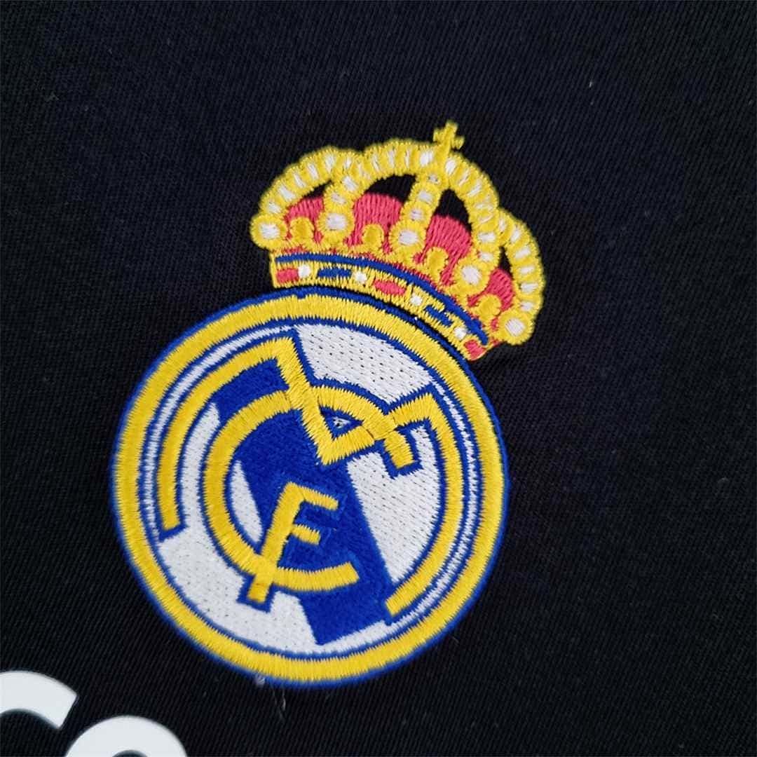 09-10 Real Madrid away 3