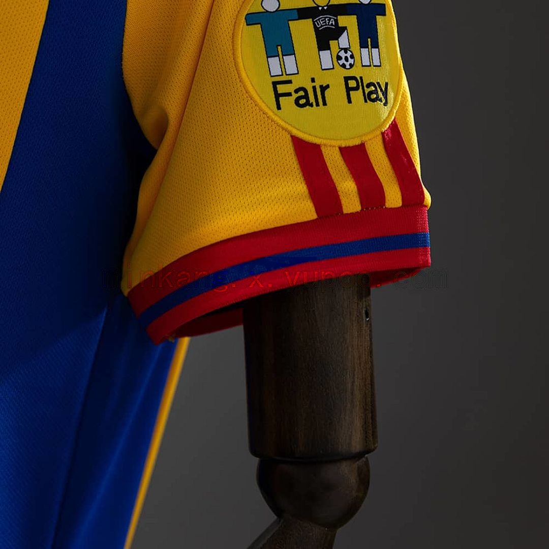 Retro 2000 Romania Home S-XXL 2