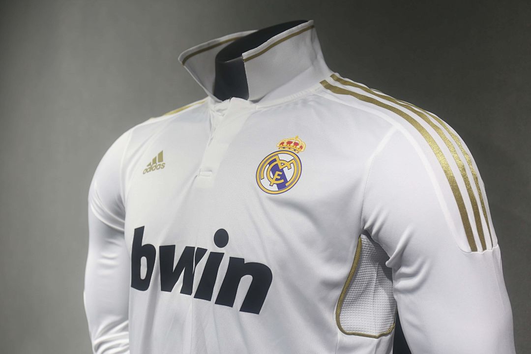2011-12 Retro Real Madrid Home Kit Player Long Sleeves 10