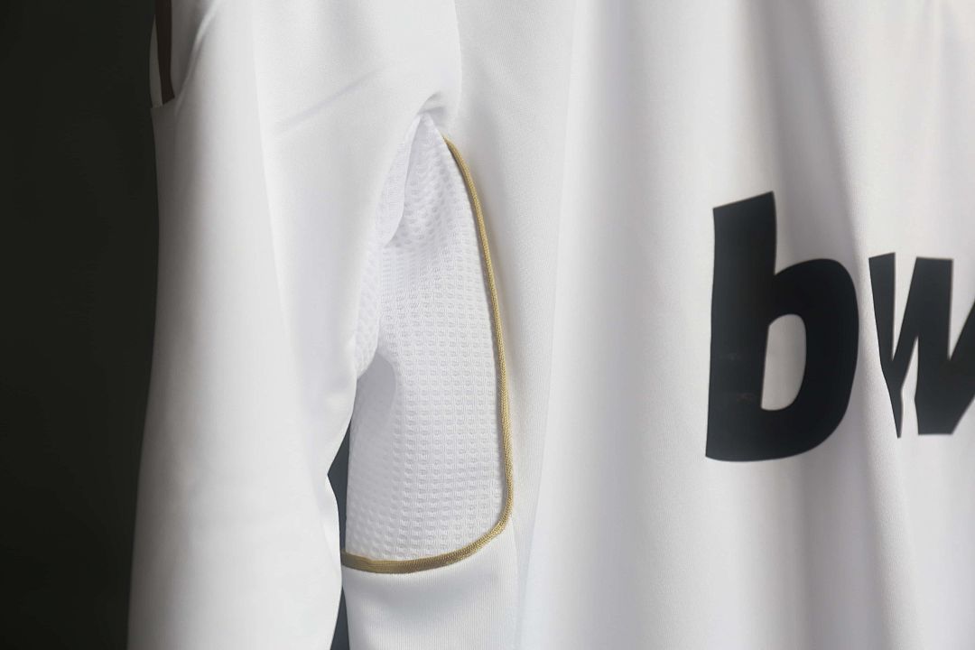 2011-12 Retro Real Madrid Home Kit Player Long Sleeves 11
