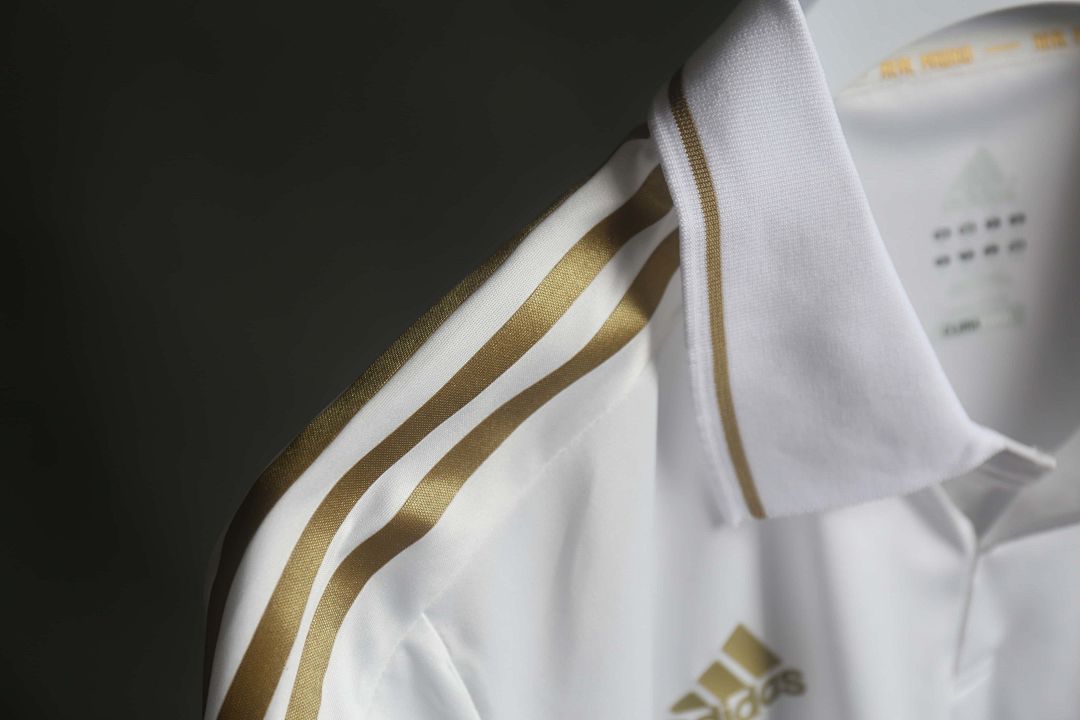 2011-12 Retro Real Madrid Home Kit Player Long Sleeves 13