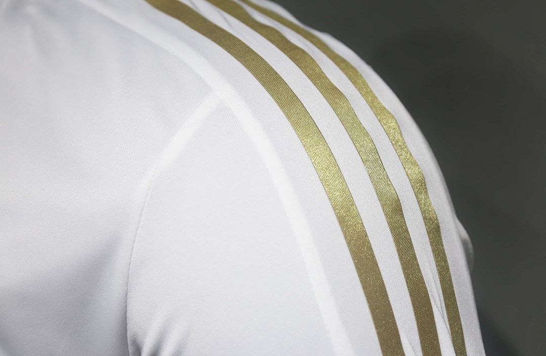 2011-12 Retro Real Madrid Home Kit Player Long Sleeves 8