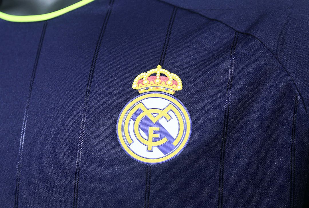 2012-13 Retro Real Madrid Away Kit Player Long Sleeves 7