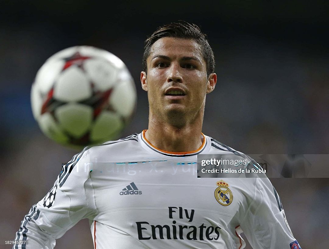 2013-14 Retro Real Madrid Home Kit Player 6