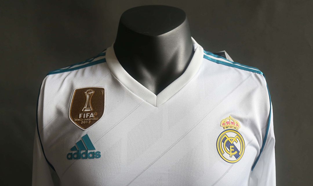 2017-18 Retro Real Madrid Home Kit Player Long Sleeves 5