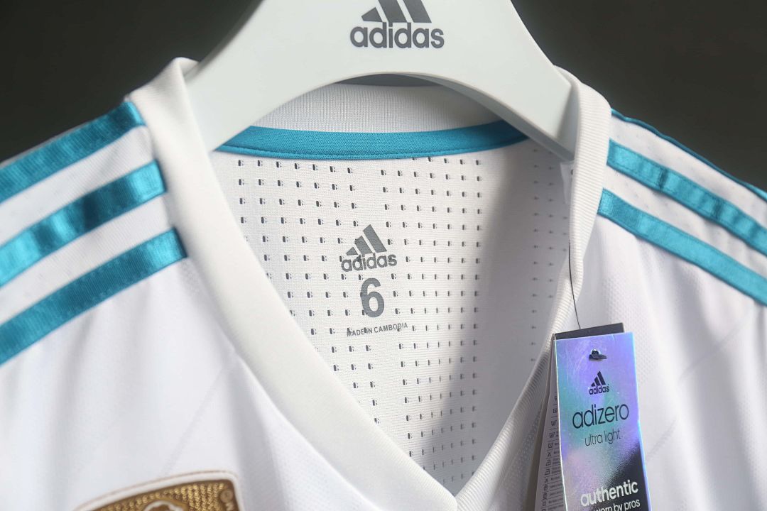 2017-18 Retro Real Madrid Home Kit Player Long Sleeves 8