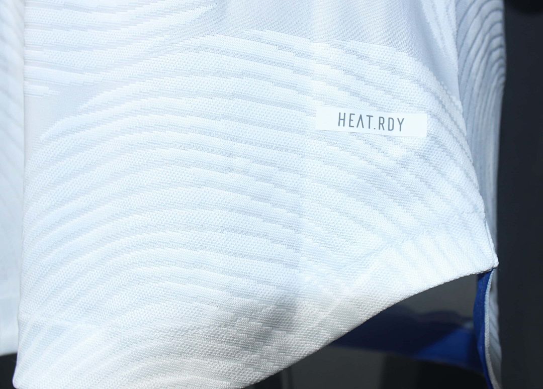 2021-22 Retro Real Madrid Home Kit Player Long Sleeves 9