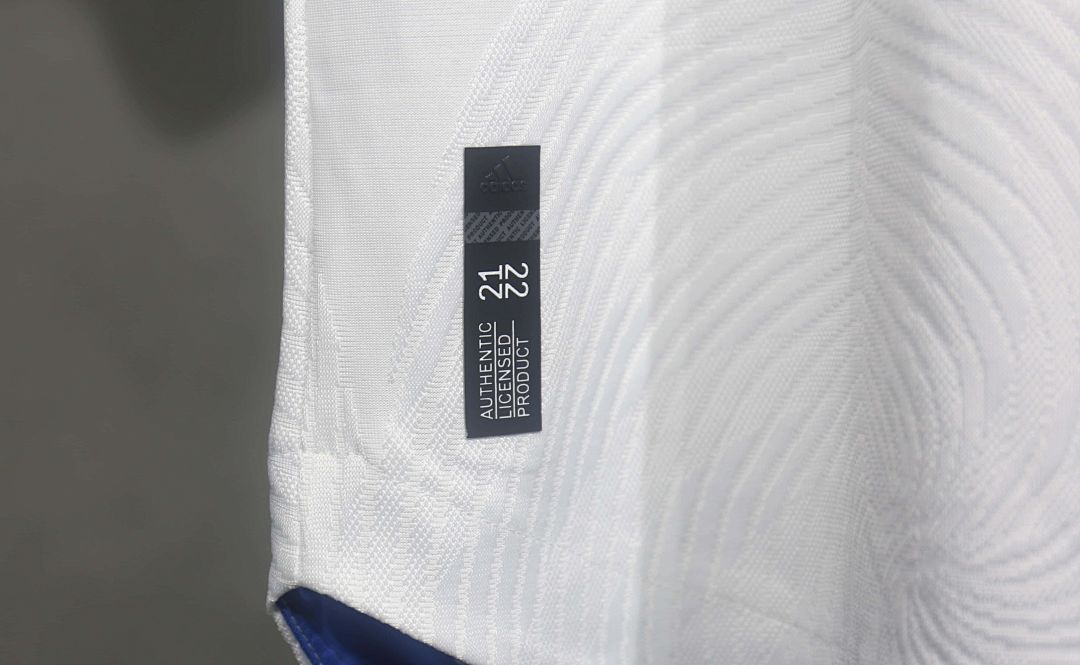 2021-22 Retro Real Madrid Home Kit Player 10