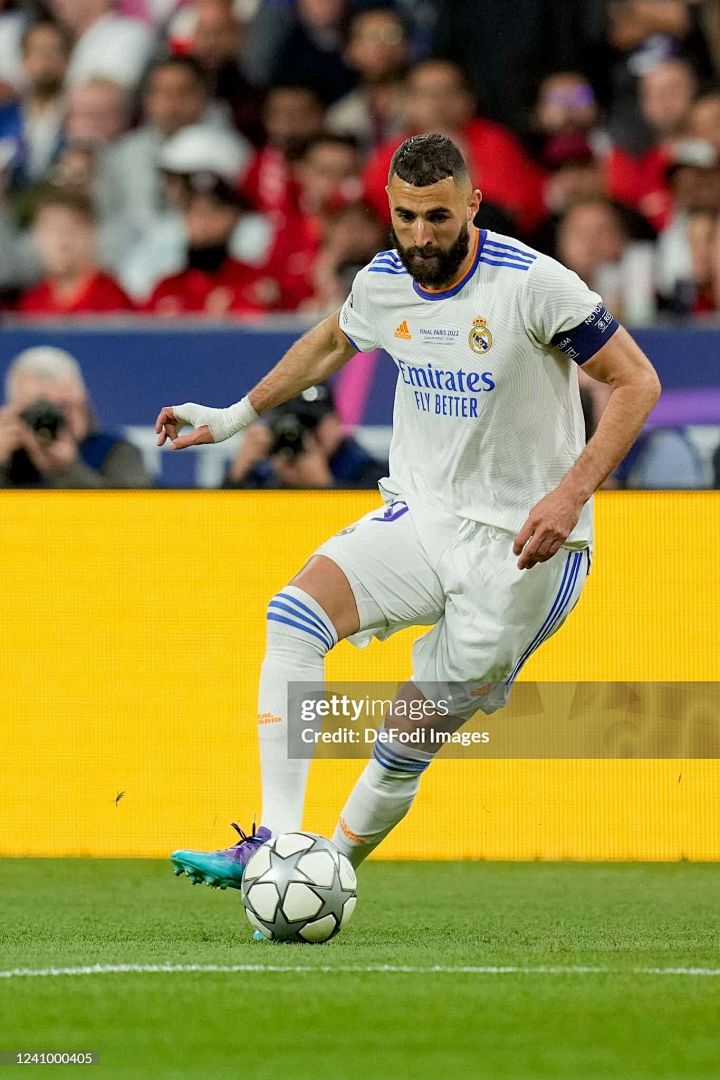 2021-22 Retro Real Madrid Home Kit Player 3