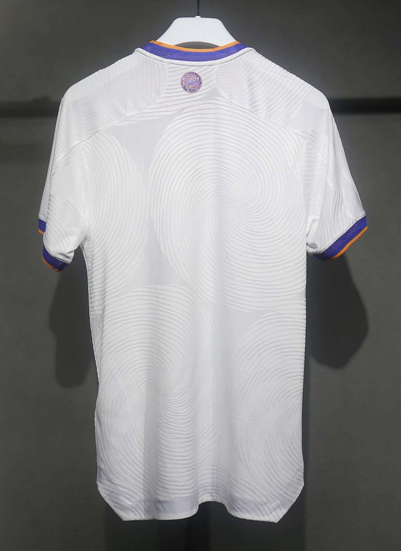 2021-22 Retro Real Madrid Home Kit Player 8