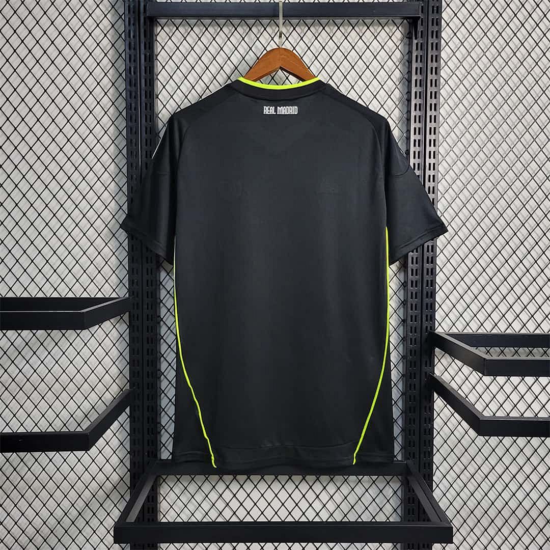10-11 Real Madrid away 9