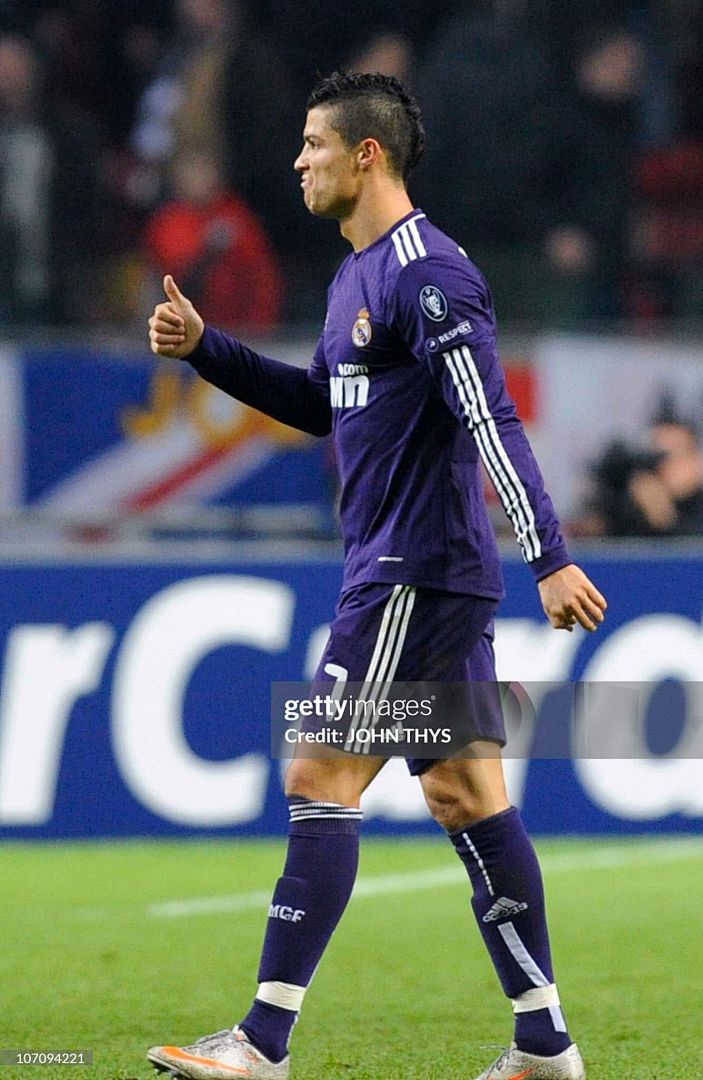 2010-11 Retro Real Madrid Second Away Kit Player Long Sleeves 2
