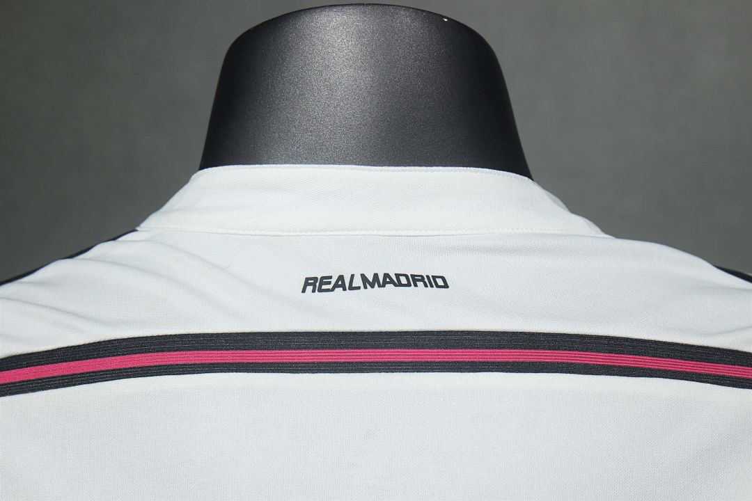 2014-15 Retro Real Madrid Home Kit Player 9