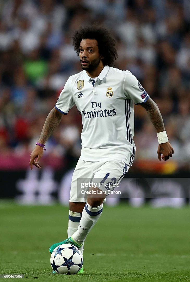2016-17 Retro Real Madrid Home Kit Player 2