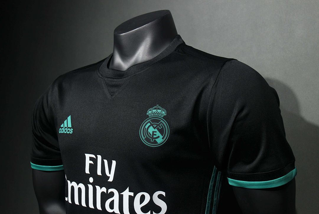 2017-18 Retro Real Madrid Away Kit Player 10