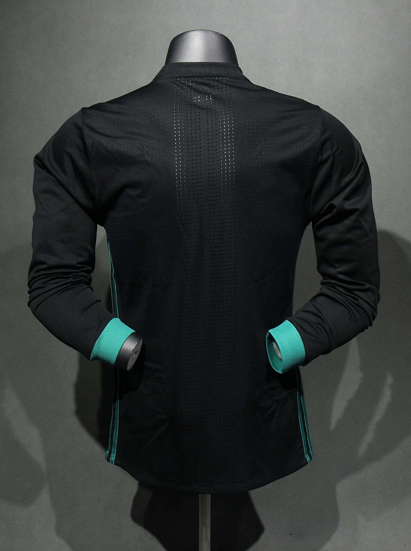 2017-18 Retro Real Madrid Away Kit Player Long Sleeve 2