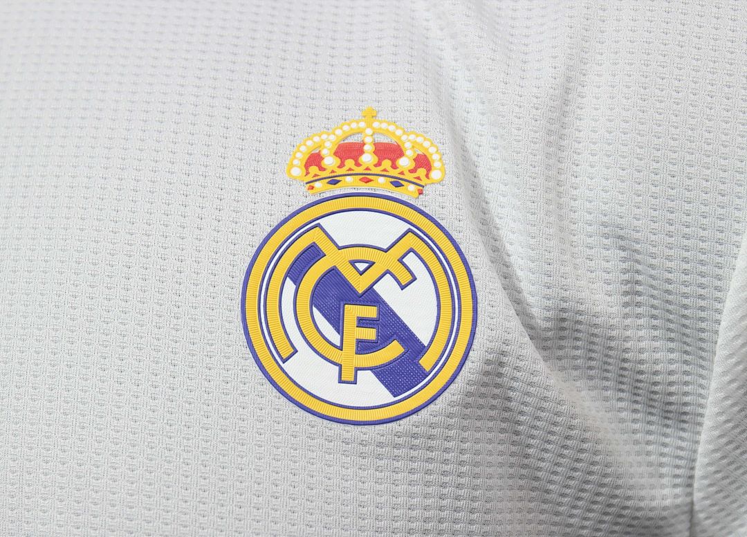 2019-20 Retro Real Madrid Home Kit Player Long Sleeve 12