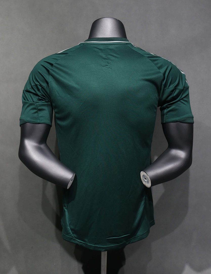 2012-13 Retro Real Madrid Second Away Kit Player 2
