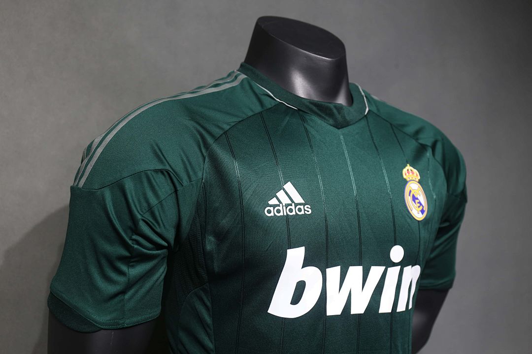 2012-13 Retro Real Madrid Second Away Kit Player 3