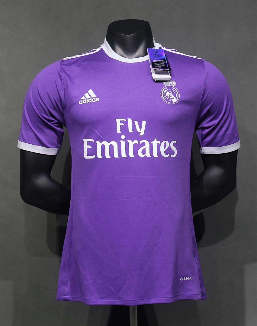 2016-17 Retro Real Madrid Away Kit Player