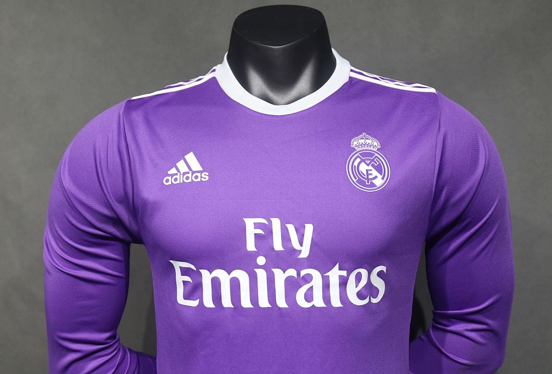 2016-17 Retro Real Madrid Away Kit Player Long Sleeves 5