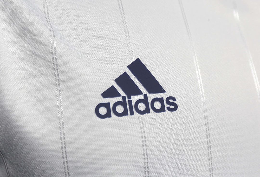 2012-13 Retro Real Madrid Home Kit Player 10