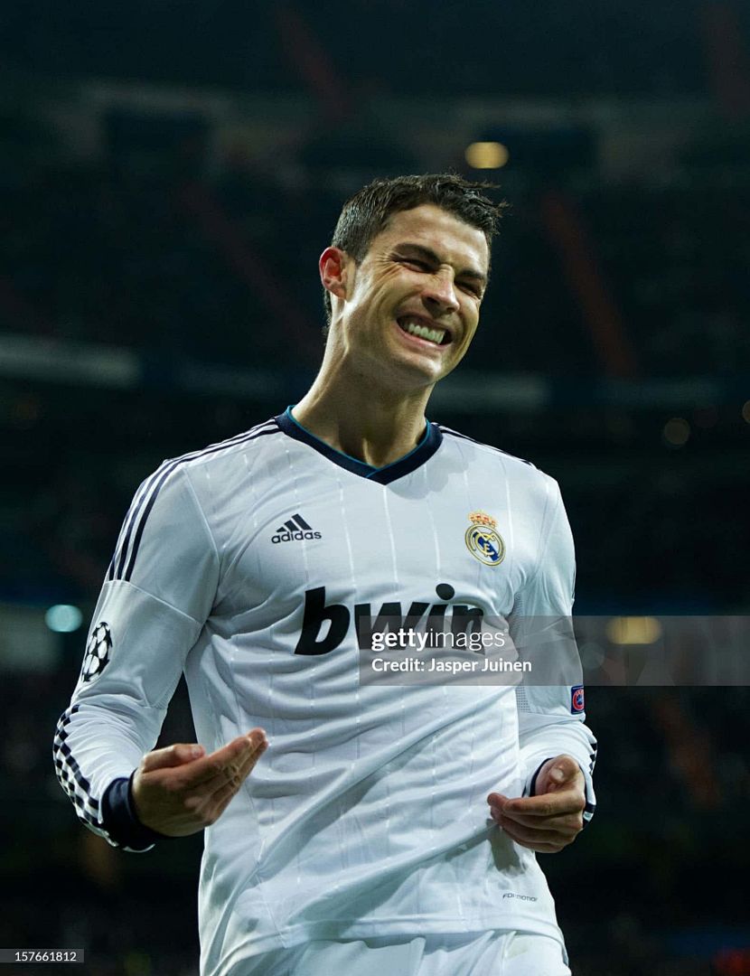 2012-13 Retro Real Madrid Home Kit Player Long Sleeves 4
