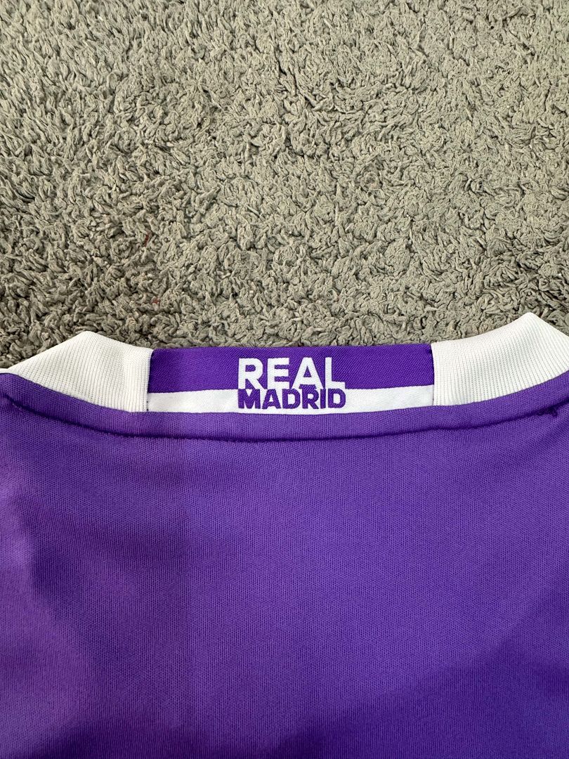 16-17 Retro Kids Real Madrid Away Kit 5