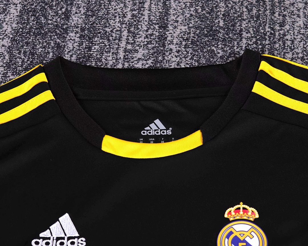 11-12 Retro Kids Real Madrid Goalkeeper Kit 9