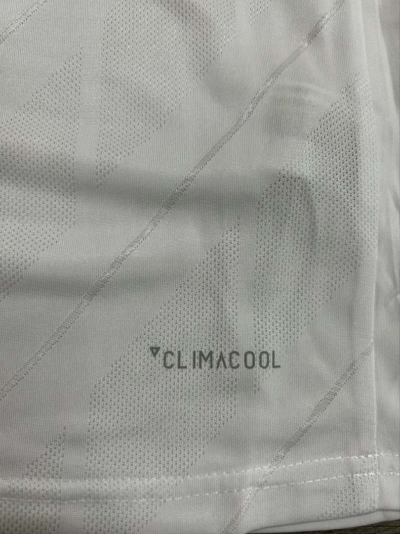 17-18 Retro Kids Real Madrid Home Kit 4