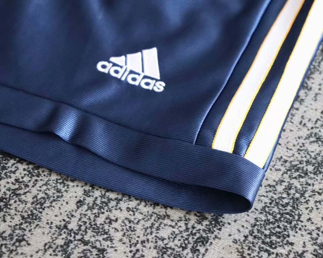 1998-00 Retro Kids Real Madrid Second Away Kit 6